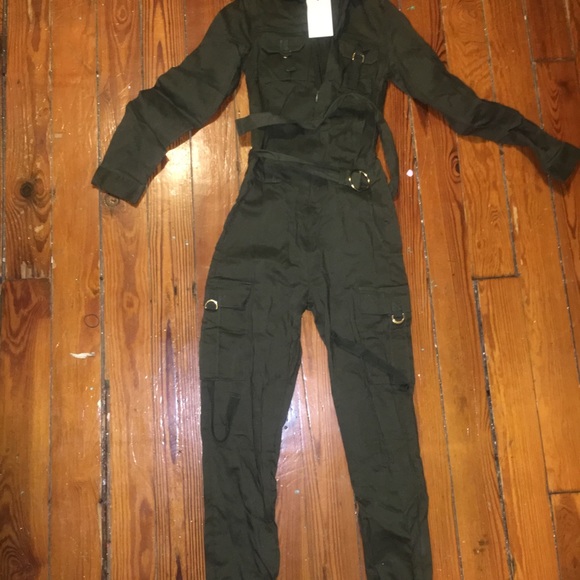 Cargo jumpsuit - Picture 2 of 4